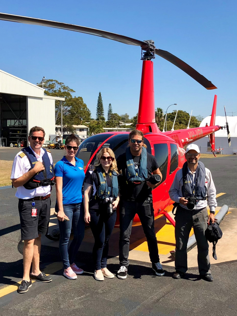 Völlig abgehoben in Down Under: Journalisten im Heli unterwegs